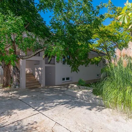 Ivanka Βίλα Krivodol